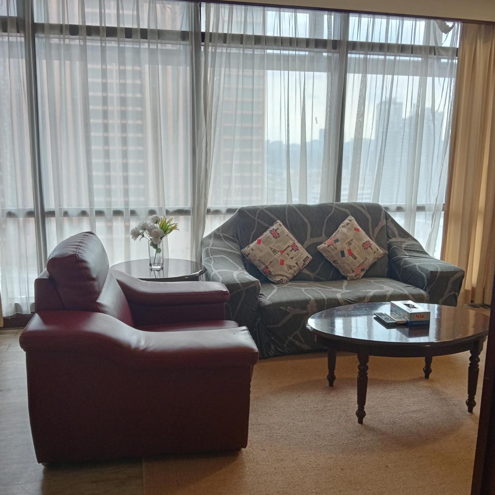 Loyal At Times Square Apartemen *